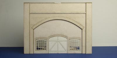 A 70-02 O gauge brick arch with warehouse fittings